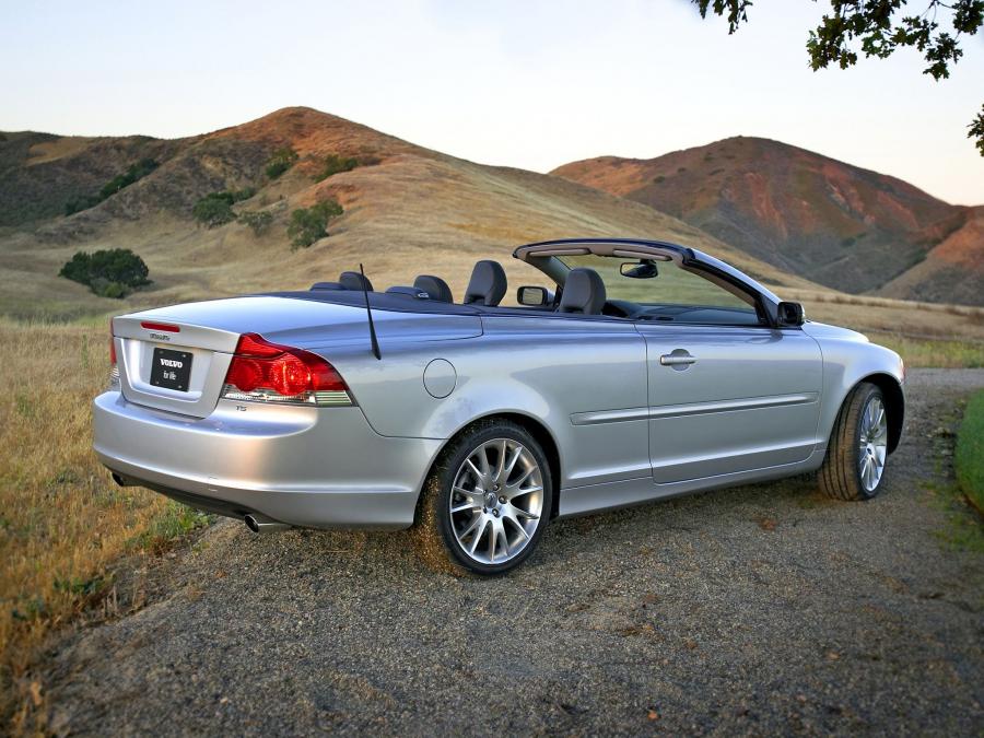  Volvo C70 T5 2005 года  (US) (фото 6 из 30)